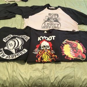 4 random t-shirts various sizes / type